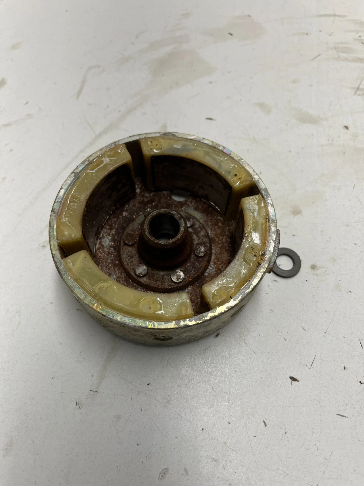 86 1986 Yamaha badger 80 Yfm80 OEM GOOD THREADS Engine Flywheel Rotor Magneto
