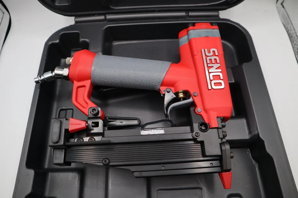 Clavadora de aire Senco TN11G1 1-3/8” calibre 23 Neverlube clavadora sin cabeza Foto 3 de 4