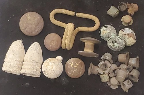EXCAVATED CIVIL WAR RELICS GROUPING