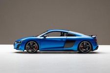 R8 V10 Coupe 1:18 Blue Diecast Fully Open Doors Hatch Model Autoart