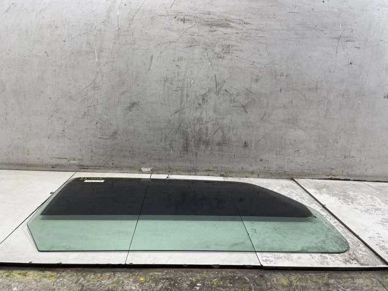 Hummer H3 2008 puerta del lado del pasajero delantero derecho vidrio OEM+ Foto 3 de 4