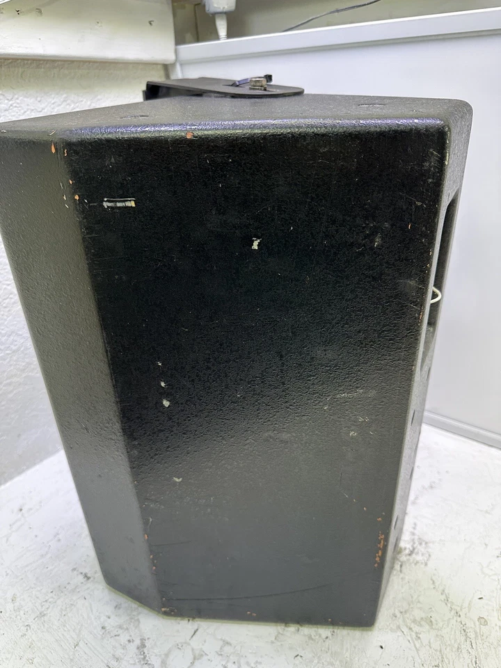 EAW JF100eMT 2-Way Full Range Passive Speaker W/ Wall Mount Bracket Tested - Image 4 of 4