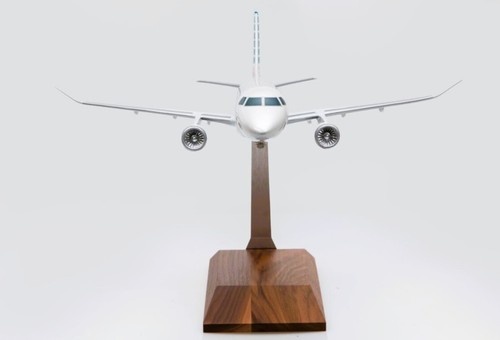 Pacmin Atlantic Skywest Airlines E-175 N1972SW Desk Top Model 1/72 SC Airplane - Picture 9 of 10