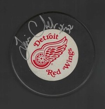 Tim Cheveldae Signed Detroit Red Wings Trench Official Game Puck
