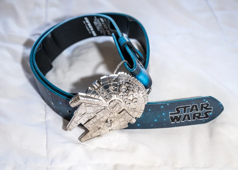 Disney Star Wars Halcón Milenario Galaxia Hebilla de Cinturón + Cinturón - Talla 32-34 Foto 3 de 4