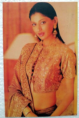 Bollywood Actress Sonali Bendre Rare Old Original Post card Postcard India