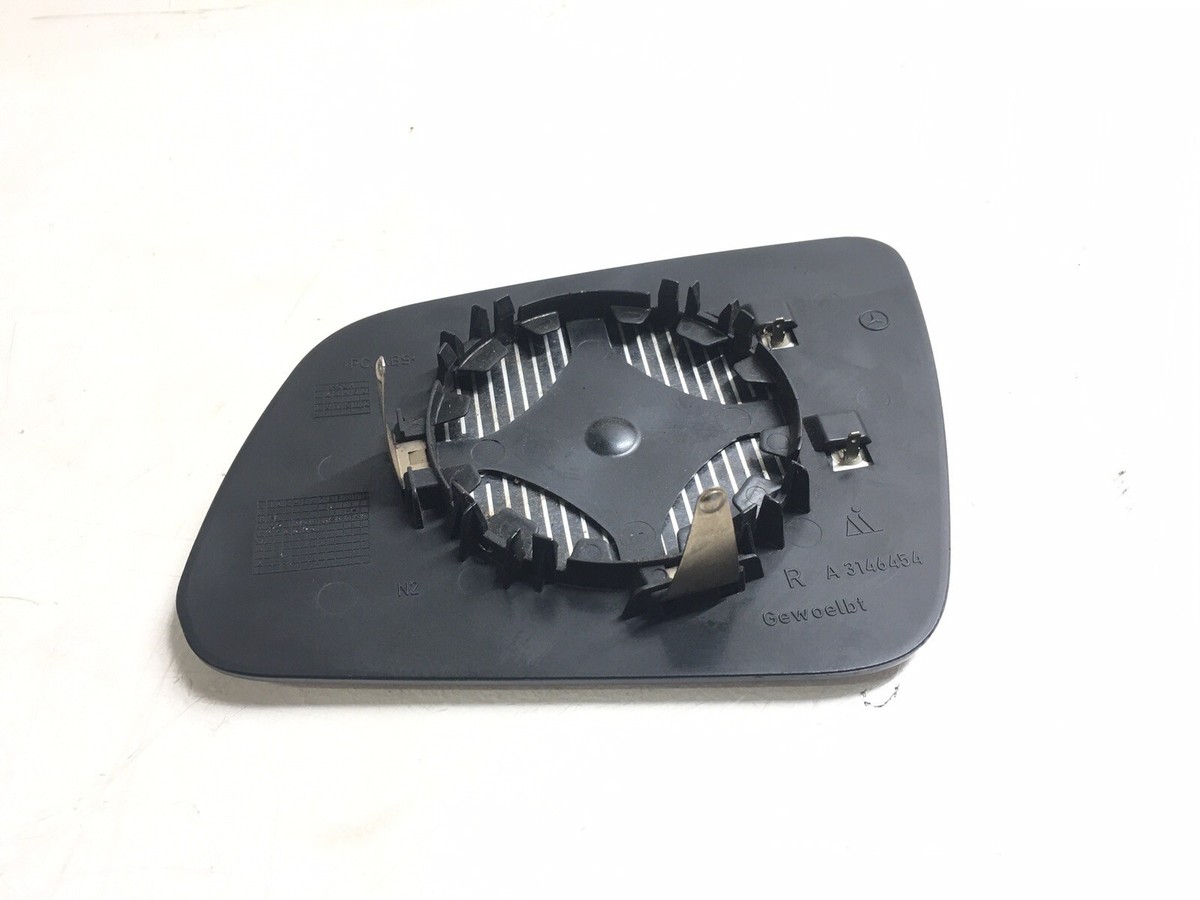 MERCEDES BENZ C CLASS W204 DRIVERS SIDE WING MIRROR GLASS 
