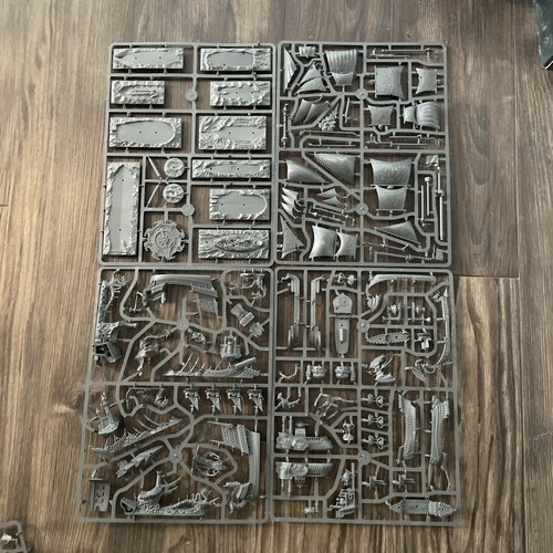 Games Workshop Juego de Mesa Fantasy Dreadfleet Warhammer Componentes Internos Sellado - Imagen 4 de 5