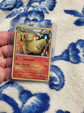 Typhlosion 32/123 Cracked Ice Holo Heartgold And Soulsilver LP