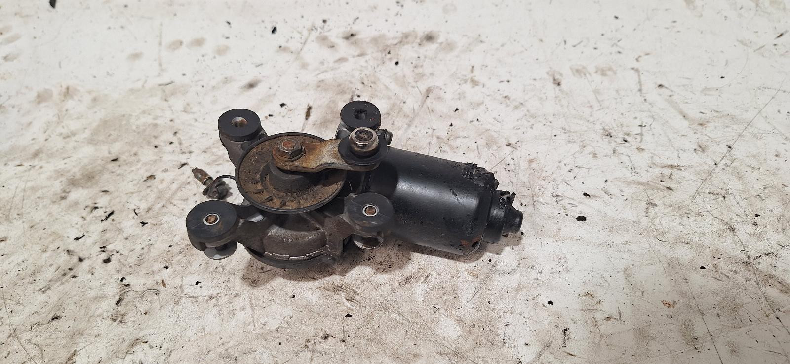 Toyota Hiliux Wiper Motor Rn105 10/1983-10/1988 - thumbnail 2