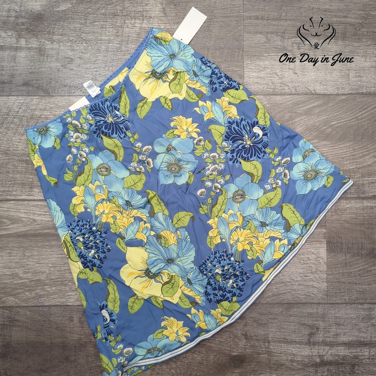 Old Navy Juniors Floral Pull On Skirt Size