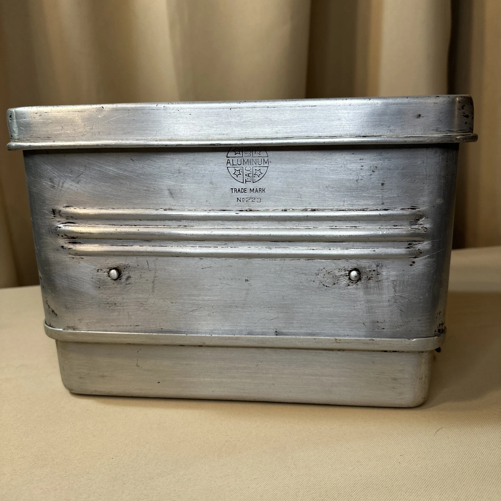 Vintage Wear-Ever Roaster Roasting Pan Canner Four-piece Set No. 223 Trademark
Opens in a new window