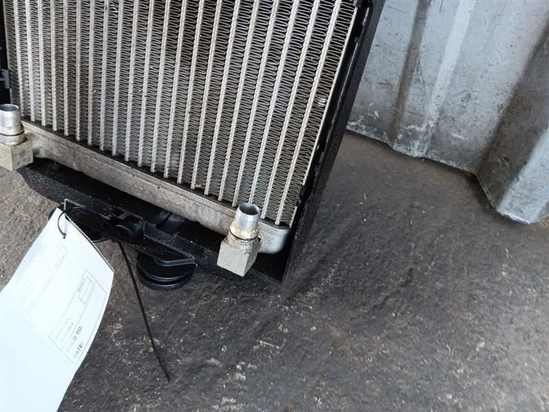 BMW F10 550i 650i 750i 2011-13 enfriador de aceite de motor 17217570103 Foto 2 de 4