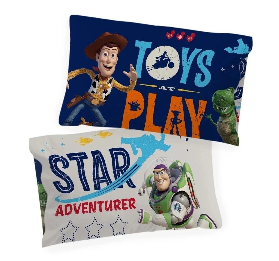 Детский полноразмерный набор простыней «Toys At Play» из 4 предметов от Disney's Toy Story 4 — НОВЫЙ - Изображение 2 из 4