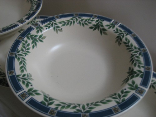 PFALTZGRAFF SYLVAN COURT (5) 7 1/4" RD CEREAL BOWLS - GD COND - Picture 2 of 4