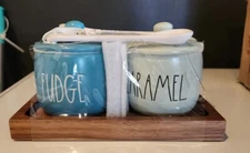 NWT Rae Dunn”Fudge" And “Caramel” Ice Cream Bar set, Lids & Tray & Spoons