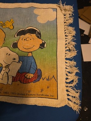 #チャーリーブラウン　織り　タペストリー　ラグ Vintage Peanuts Woven Rug Tapestry Snoopy Charlie Brown Lucy
