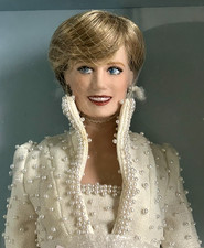 NIB. Franklin Mint DIANA PRINCESS OF WALES 17" Porcelain Doll White Pearl Dress