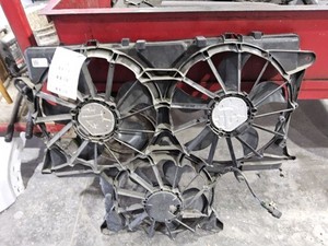 2019-2025 GMC Sierra 1500 Radiator Fan Motor Fan Assembly 2.7L