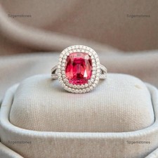 مقتنيات 3.82Ct Cushion