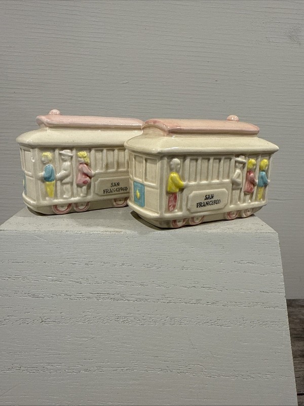 San Fransisco Cable Car Salt and Pepper Shakers SNCO  VTG