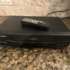 Quasar VHQ-40M 4 Head Omnivision VHS VCR with remote-tested and works