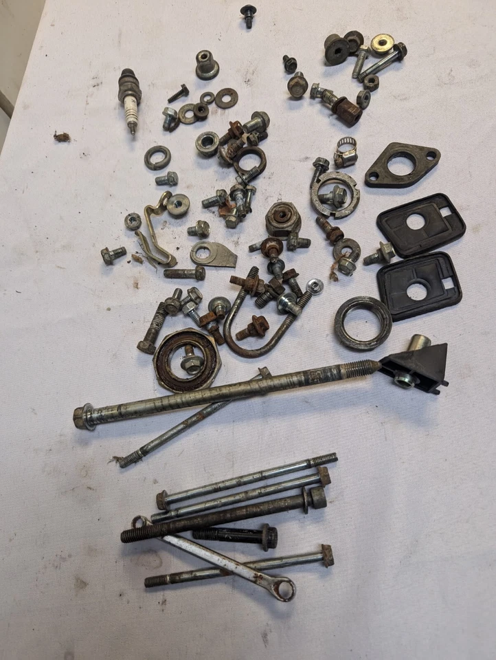 HONDA NH80 NH AERO 80 ENGINE MOTOR MOUNT BOLT Lot Rubber - Image 3 of 4