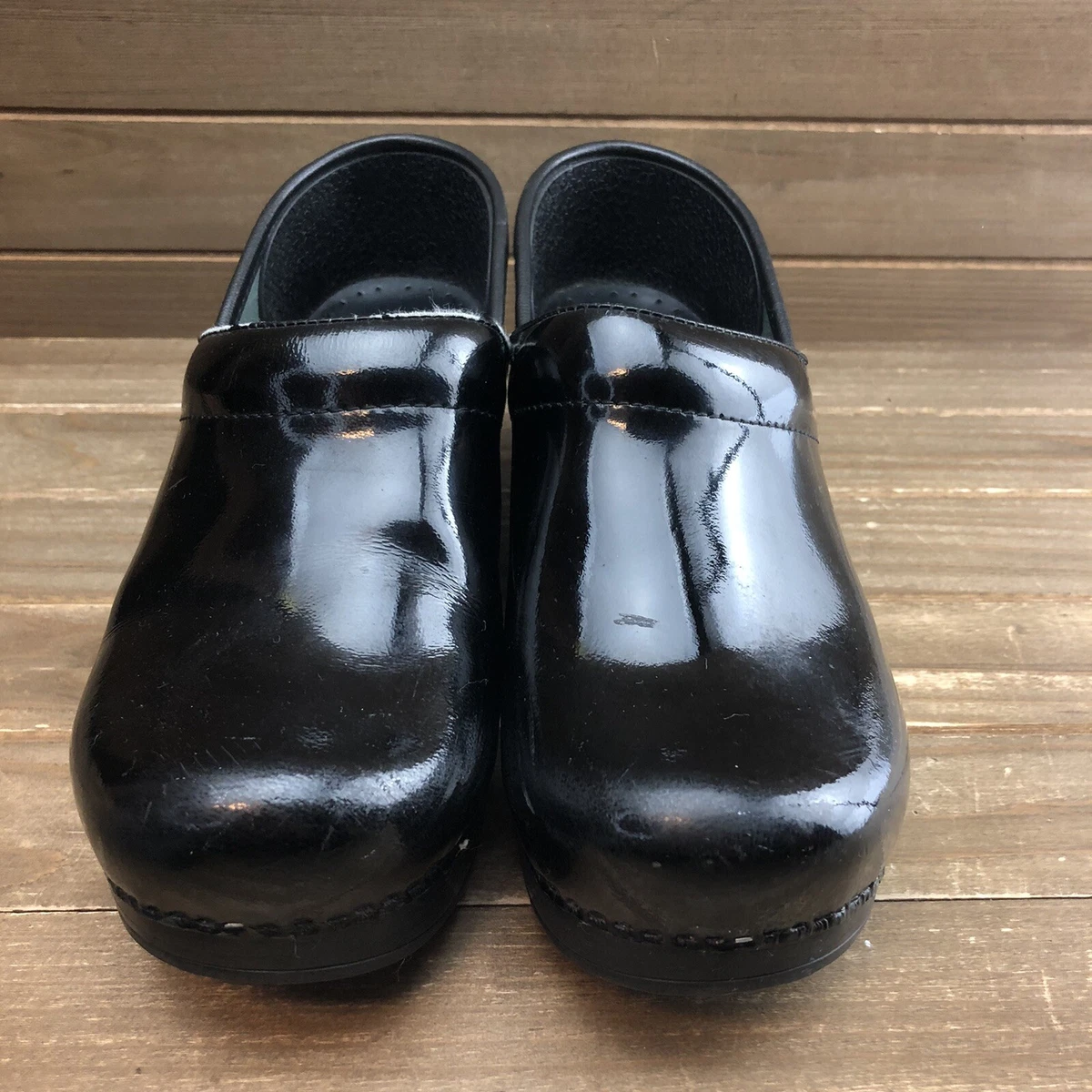 Dansko scrunch patent 2025