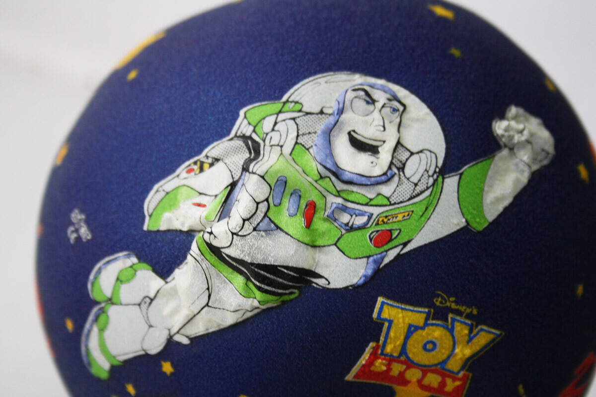 RARE VINTAGE 90'S TOY STORY BUZZ LIGHTYEAR RUBBER BALL BY STAR