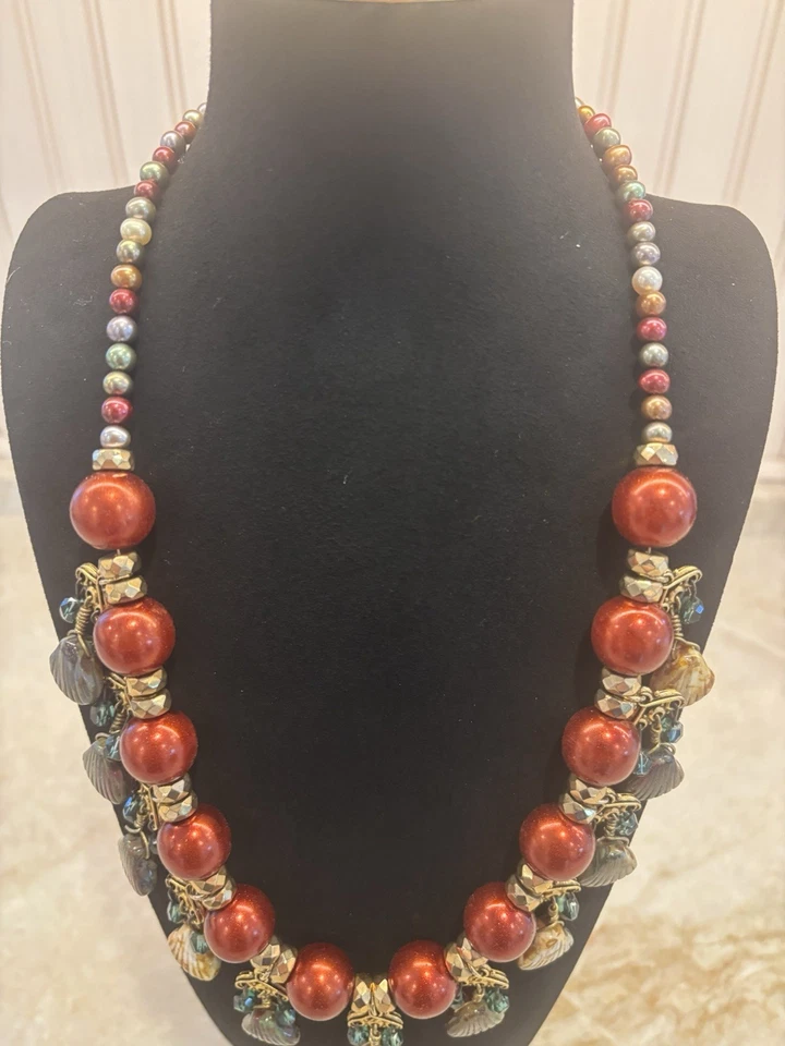 handmade jewelry necklace. Unique Piece With Shell And Pearl Motif - Image 3 of 4
