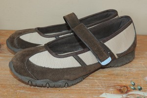 cross trekkers mary jane shoes