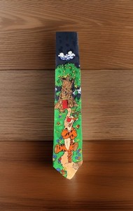 Tigger Neck Tie 100% Silk The Disney Store Rare Rabbit Garden Pooh Kanga Vintage
