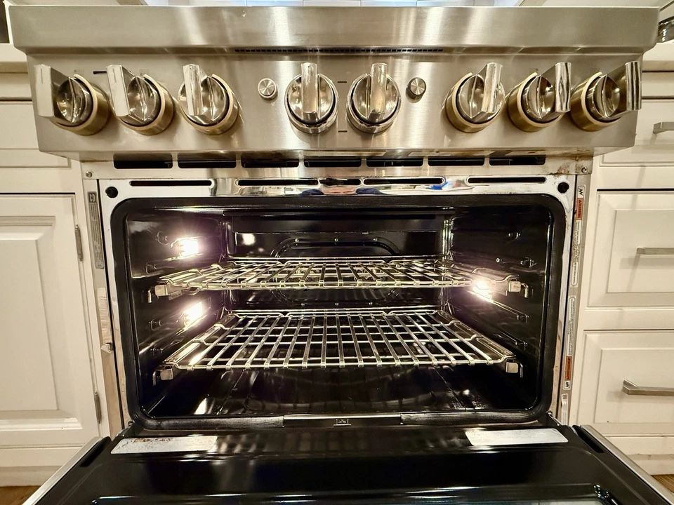 JennAir Rise JDRP436HL 36" Smart Dual Fuel Gama Profesional Foto 4 de 4