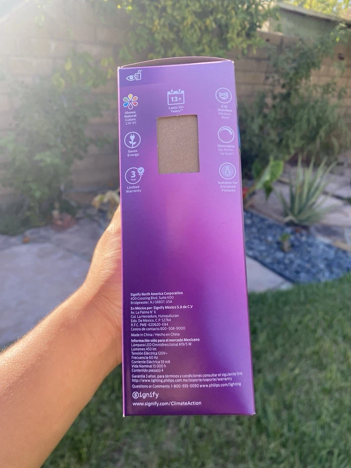 Philips 4 PackUltra Definition 40W Dimmable LED Daylight Light Bulbs - Image 2 of 4