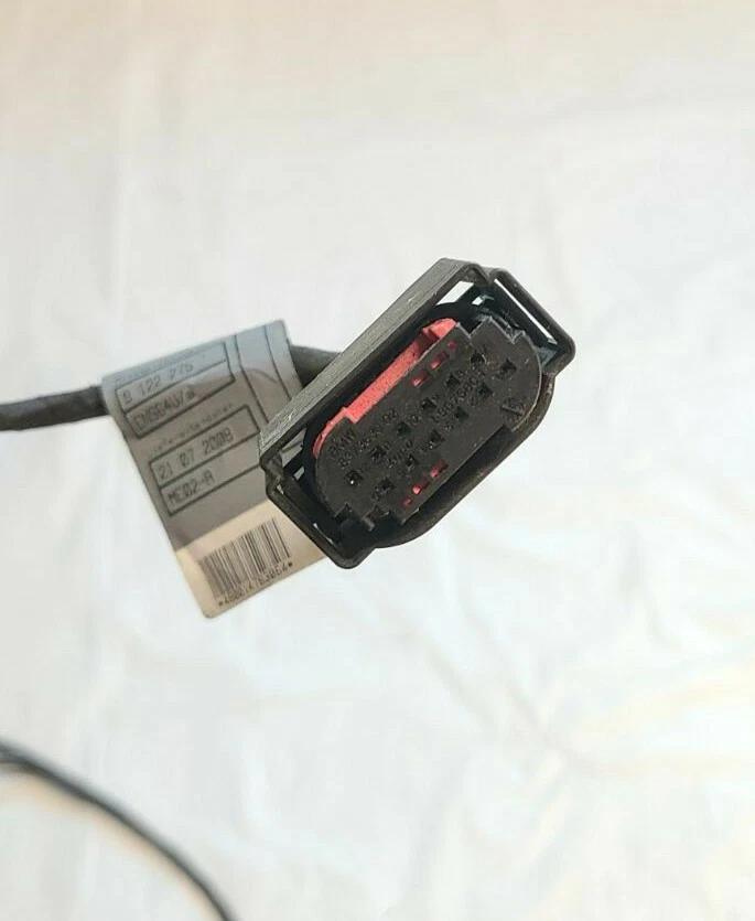 BMW 550I E60 2008 2009 2010 - Arnés de cableado del parachoques trasero Foto 2 de 4