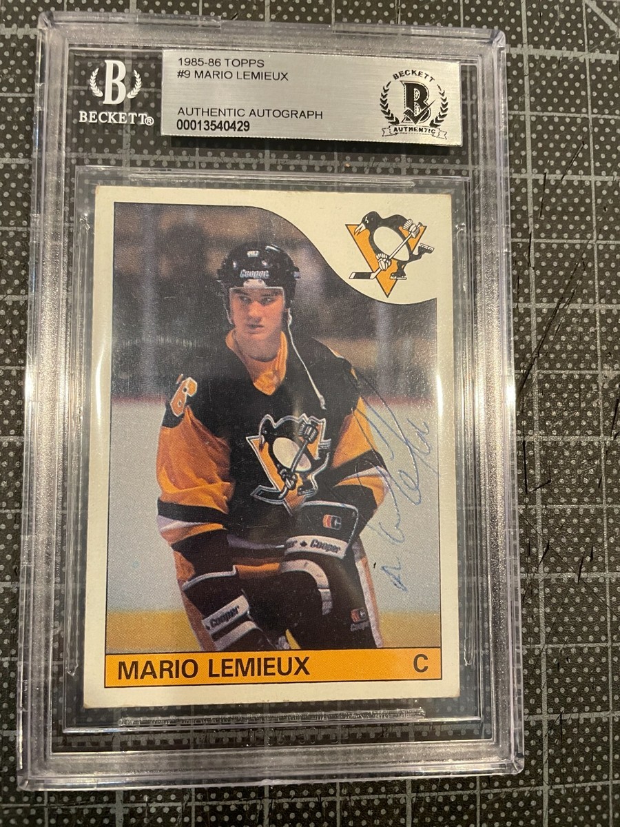 1985-86 TOPPS #9 MARIO LEMIEUX PITTSBURGH PENGUINS ROOKIE SIGNED