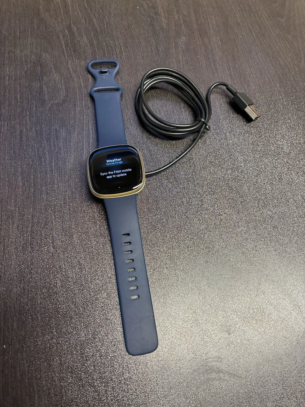 Fitbit Versa 3 GPS Smart Watch w/ Heart Rate Monitor FB511 - Soft Gold
Opens in a new window or tab