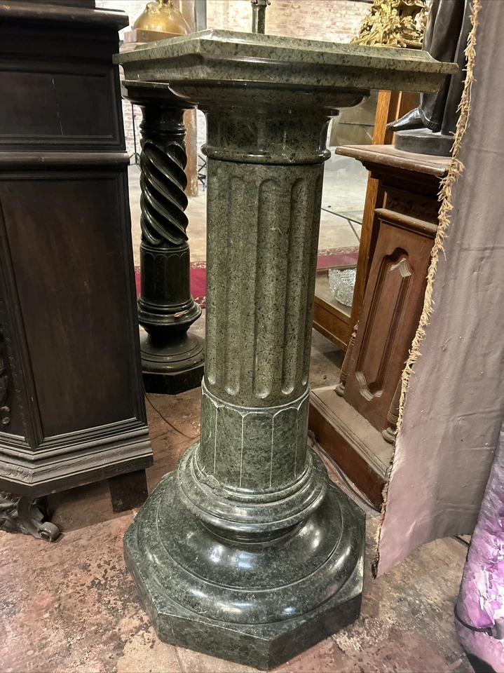 COLUMNA DE PEDESTAL TALLADA A MANO GRANITO VERDE ANTIGUO ORIGINAL DEL SIGLO 19 ENORME Foto 2 de 4