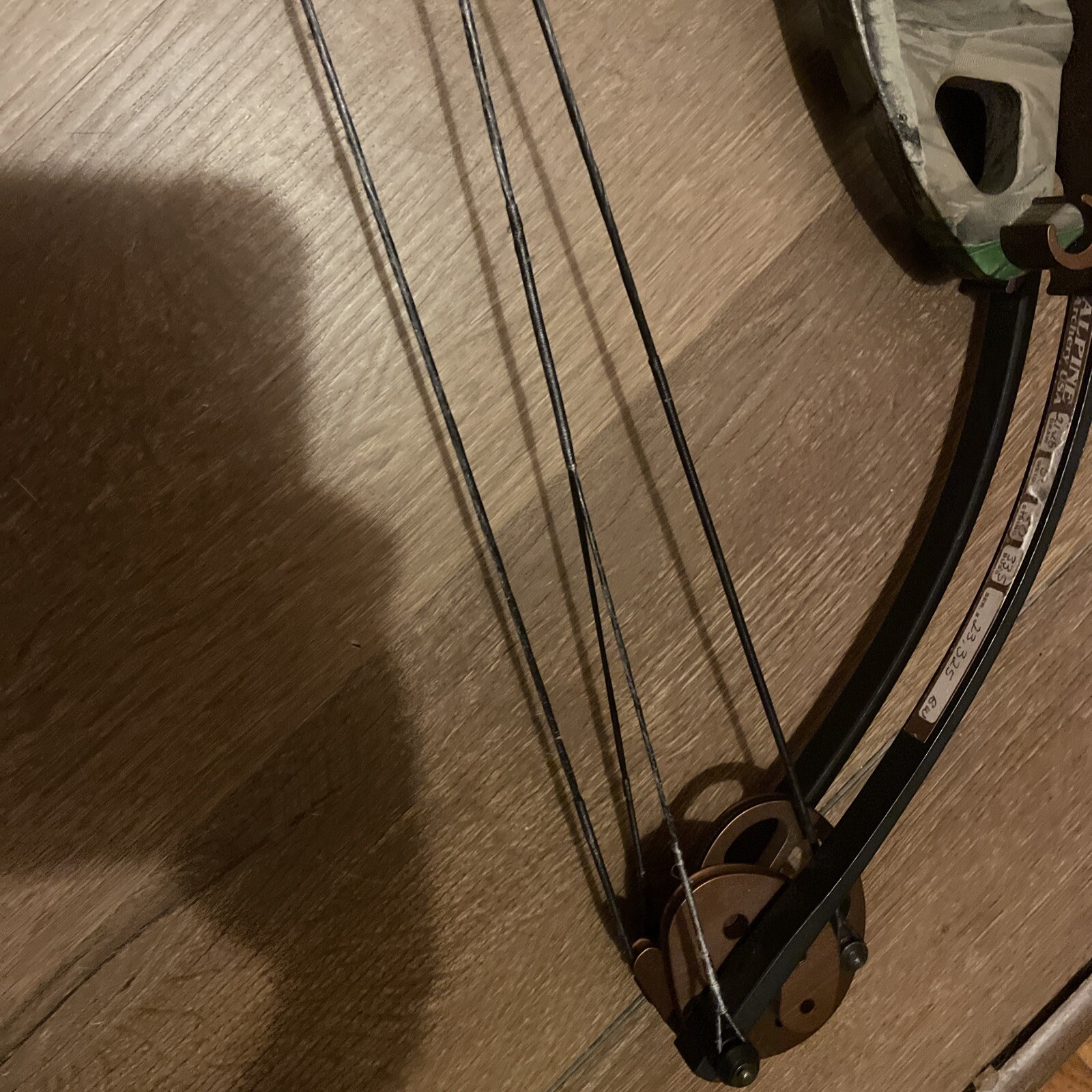 Alpine Archery Frontier Compound Bow Right Hand With Cobra Sights