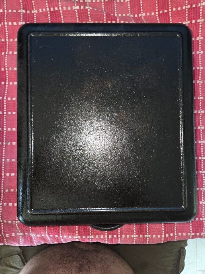 Camp Chef Square Dutch Oven Seasoned Finish Cast Iron 13" Dutch Oven 8