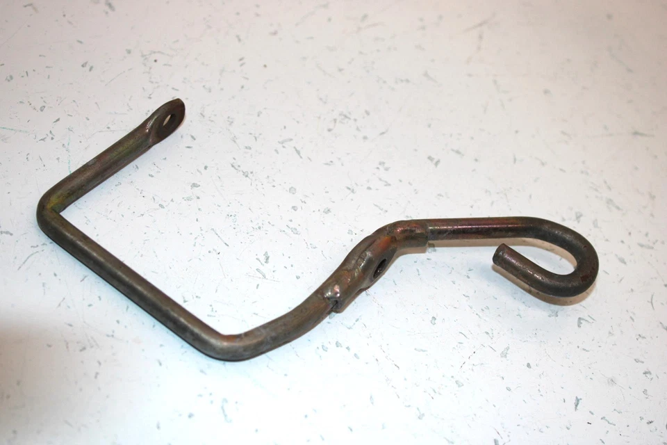 86 Honda Fourtrax Trx125 A OEM alavanca de bloqueio do para-lama traseiro 50221-VM6-000 AH7 - Imagem 3 de 4