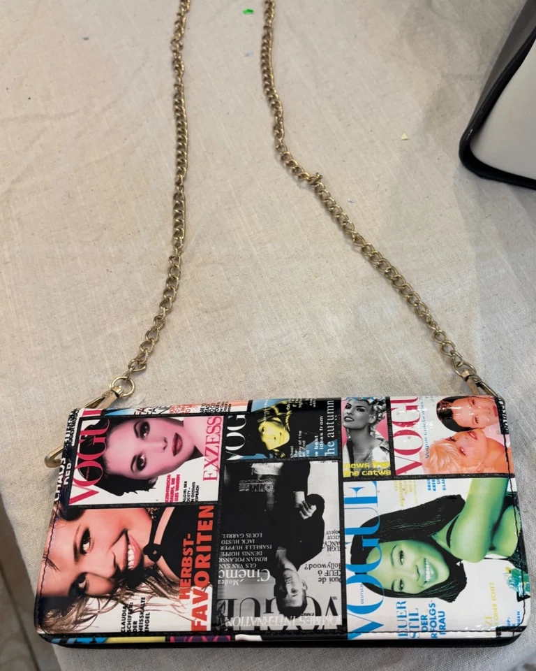 Bolsa de ombro com estampa de capa de revista Vogue – alça de corrente bolsa tiracolo - Imagem 3 de 4