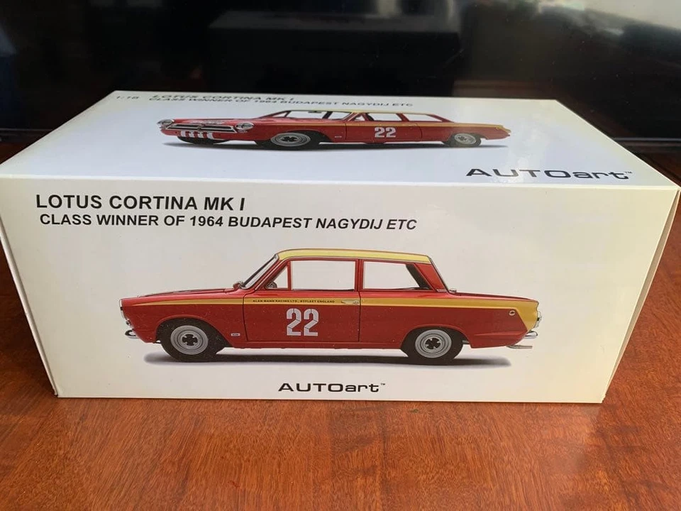 AUTOart 1964 Lotus Cortina MK I Budapest Nagydij Winner 1/18 Diecast - Image 2 of 4
