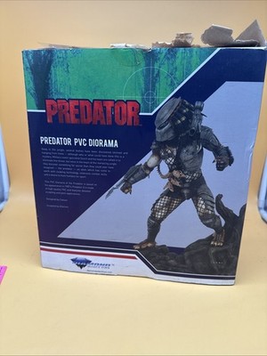PREDATOR PVC DIORAMA JUNGLE GALLERY DIORAMA DIAMOND SELECT MASKED Box Damaged
