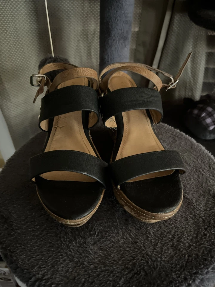 Sandálias de salto JESSICA SIMPSON feminina preta 2 cunha de cortiça biqueira aberta com tiras 6.5 - Imagem 3 de 4