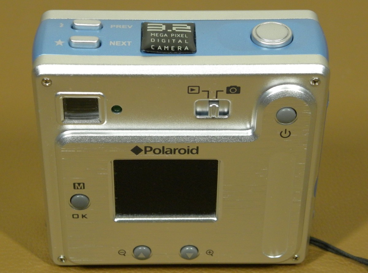 デジタルカメラ PDC3070 Polaroid Polaroid PDC 3070 3.2 Mega Pixel Digital Camera w/Extras