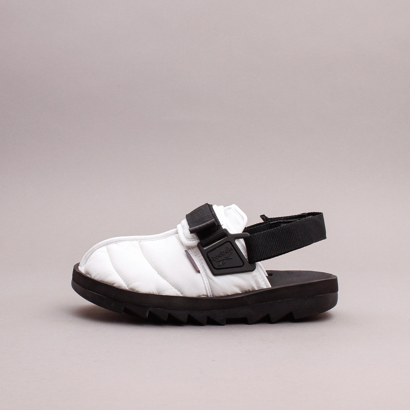 Sandali Reebok Classics Beatnik Primaloft bianchi neri nuovi da uomo rari GW8328