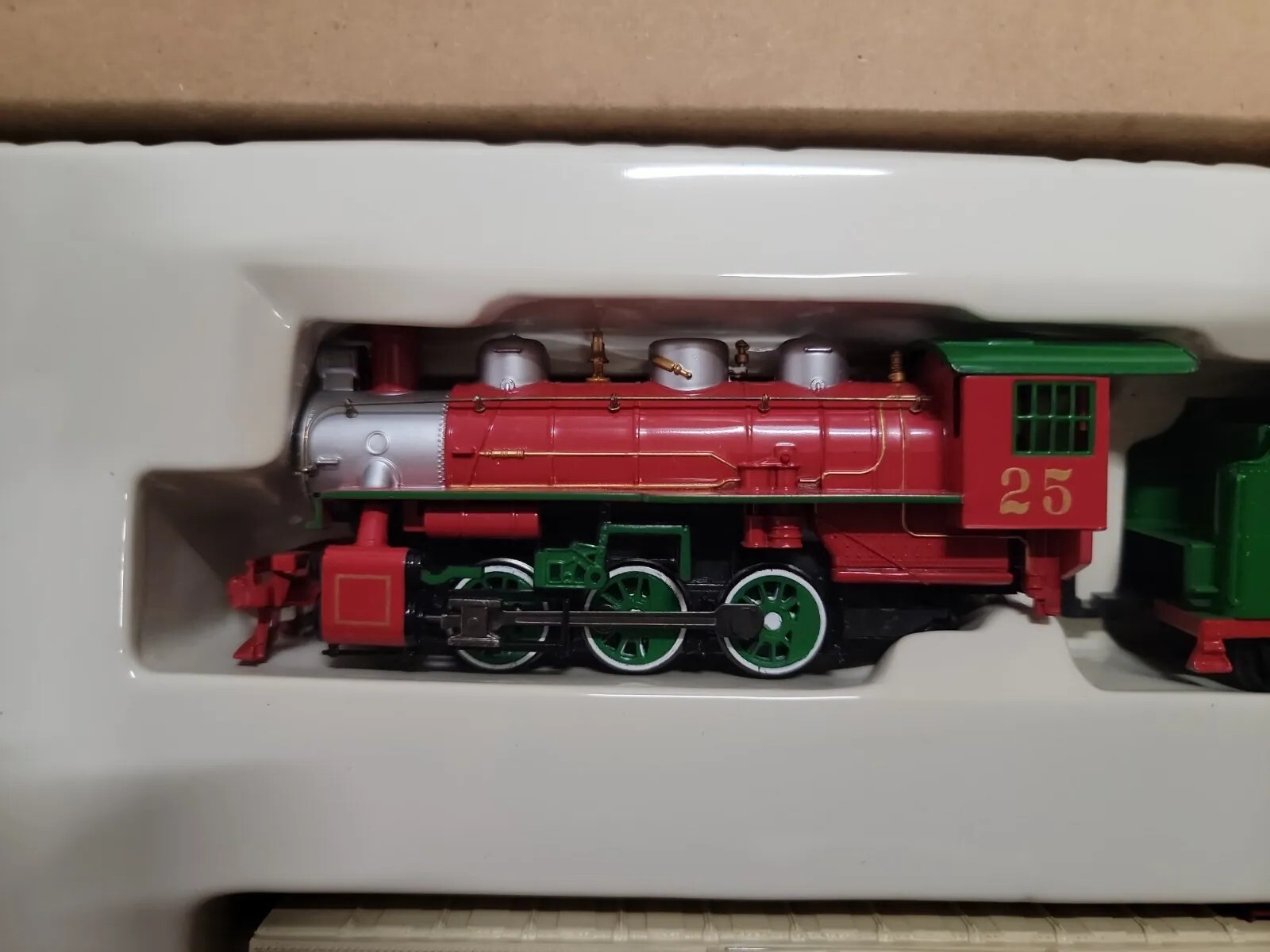 Bachmann HO scale Yuletide Special electric Christmas train set 00664
