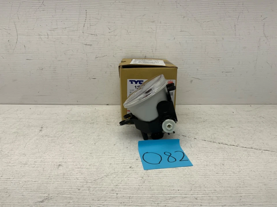 2012-2015 Toyota Prius/2013-2015 Lexus ES-350/2014 15 RX350 FOGLIGHT - Image 4 of 4