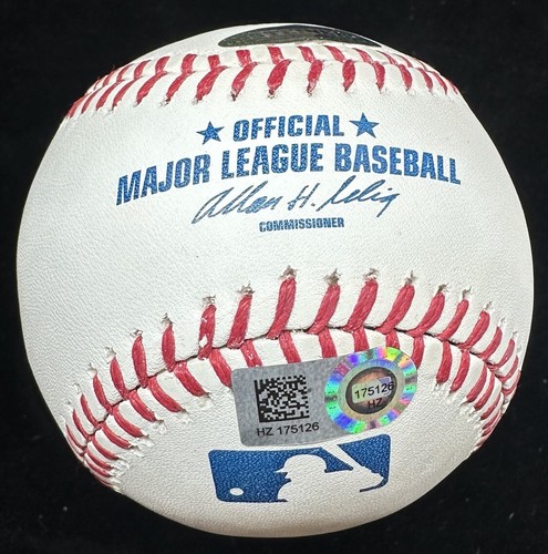 Brooks Robinson Human Vacuum Clean 16x GG Signed Baseball MLB Holo Steiner - Picture 3 of 3